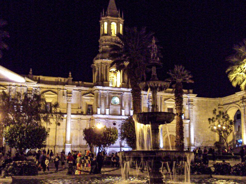 Tour Colca Trekking 2 Días y 1 Noche Clásico