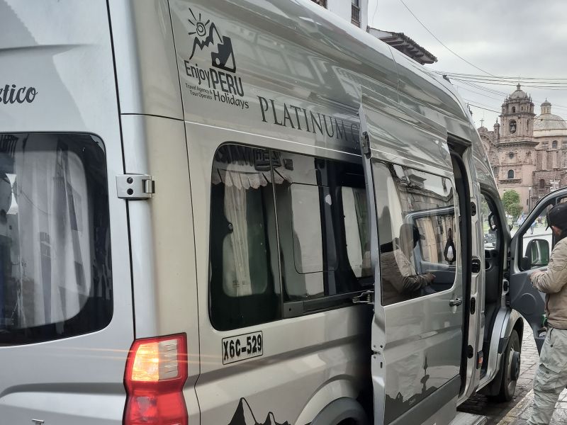 Bus Platinum Luxury Cusco Hidroelectrica