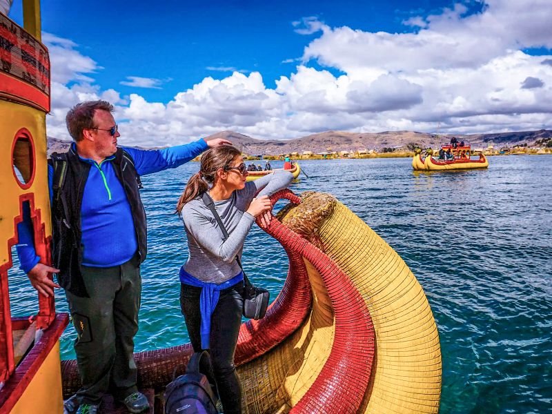 Tour Lago Titicaca 3 Días (Uros, Amantaní, Taquile y Sillustani)