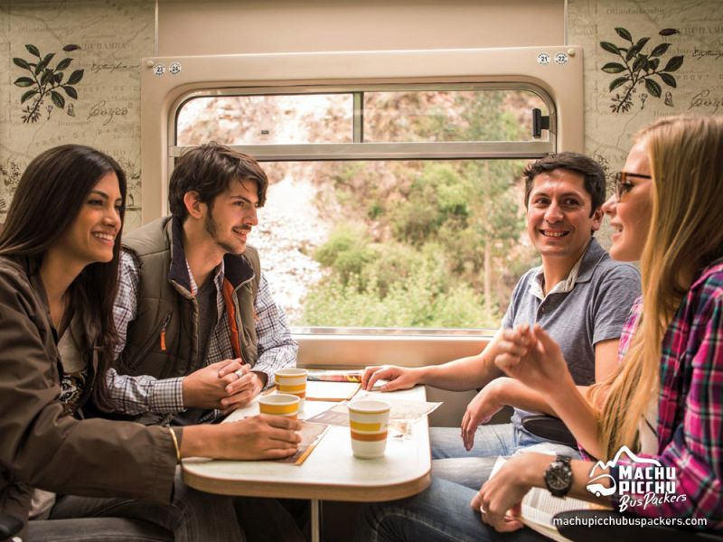 Tour Machu Picchu por Tren 2 Días y 1 Noche + Guía Privado